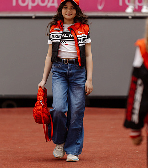 11 апреля – Модный показ