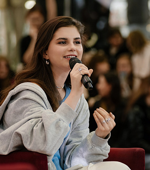 10 октября – Фан-встреча с Полиной Денисовой