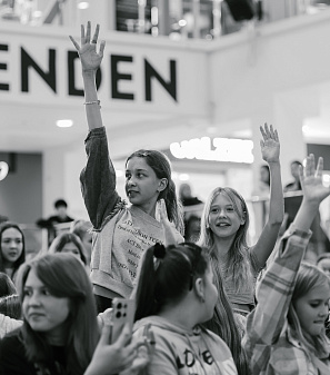 10 октября – Фан-встреча с Полиной Денисовой