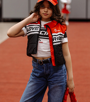 11 апреля – Модный показ