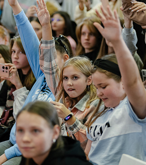 10 октября – Фан-встреча с Полиной Денисовой