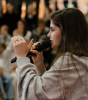 10 октября – Фан-встреча с Полиной Денисовой