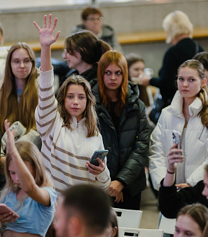 10 октября – Фан-встреча с Полиной Денисовой