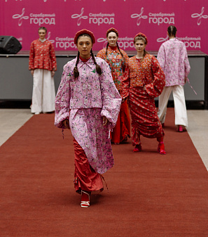 11 апреля – Модный показ