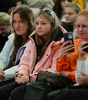 10 октября – Фан-встреча с Полиной Денисовой