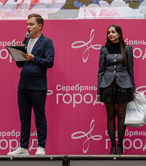 11 апреля – Модный показ