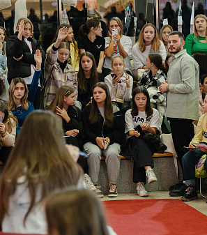 10 октября – Фан-встреча с Полиной Денисовой