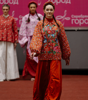 11 апреля – Модный показ