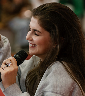 10 октября – Фан-встреча с Полиной Денисовой