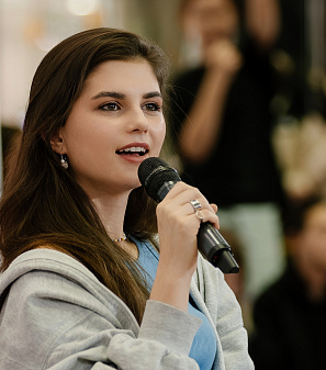 10 октября – Фан-встреча с Полиной Денисовой