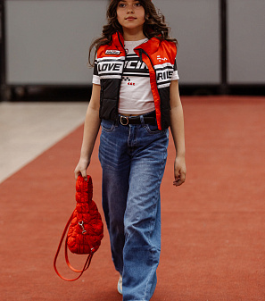 11 апреля – Модный показ