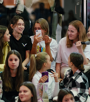 10 октября – Фан-встреча с Полиной Денисовой