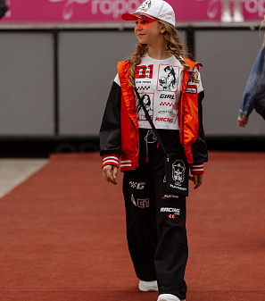 11 апреля – Модный показ