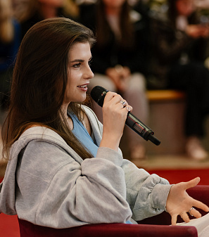 10 октября – Фан-встреча с Полиной Денисовой